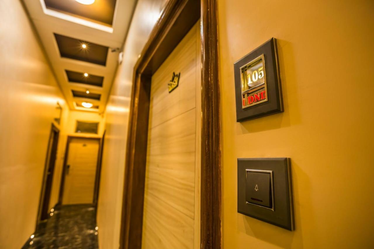 Hotel Golden Crown 孟买 外观 照片